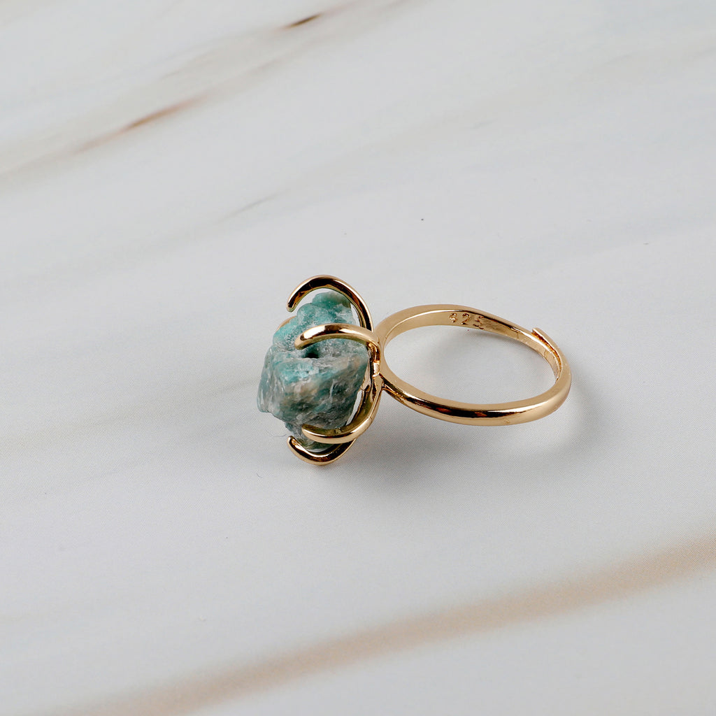 Natural Stone Six-claw Crystal Ring