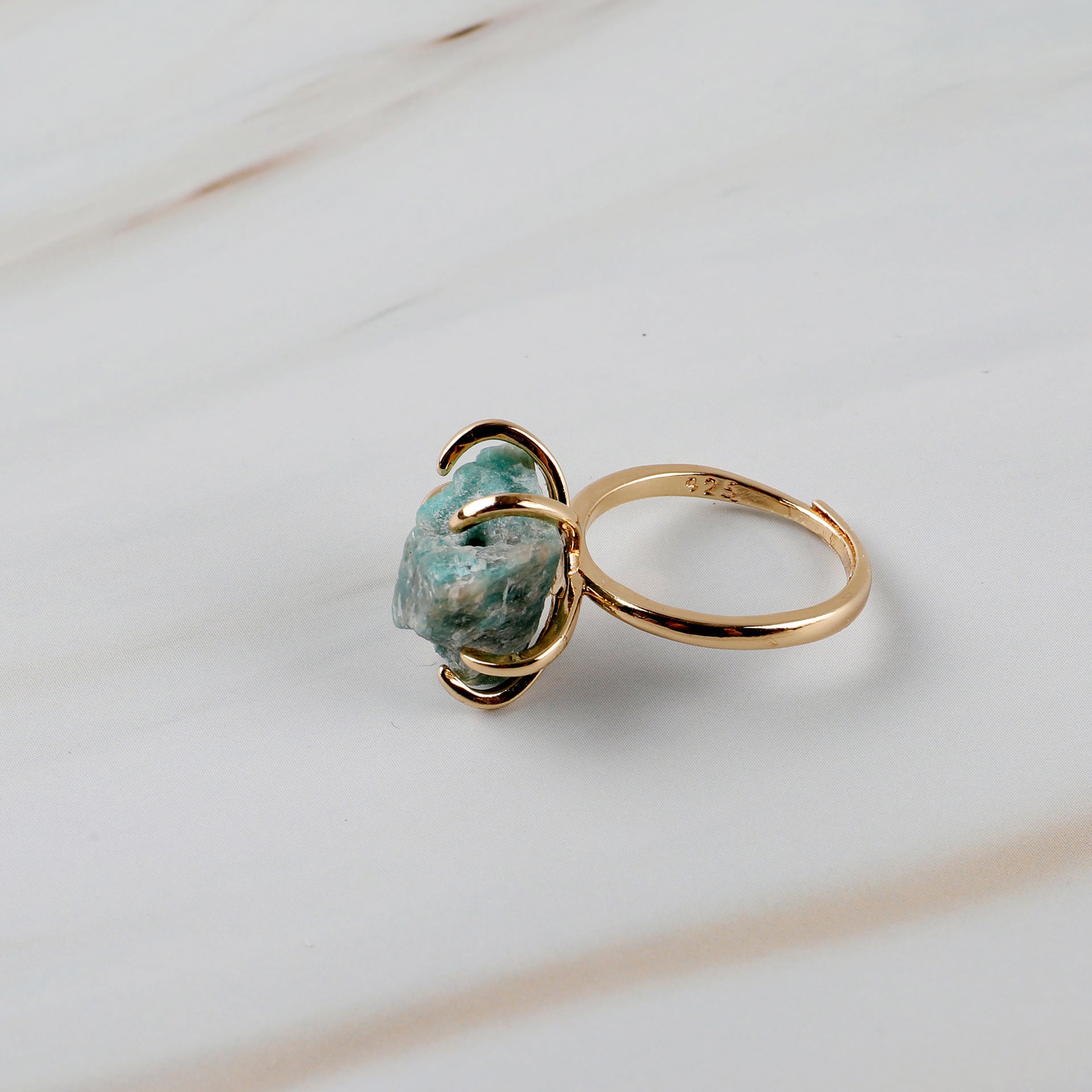 Natural Stone Six-claw Crystal Ring