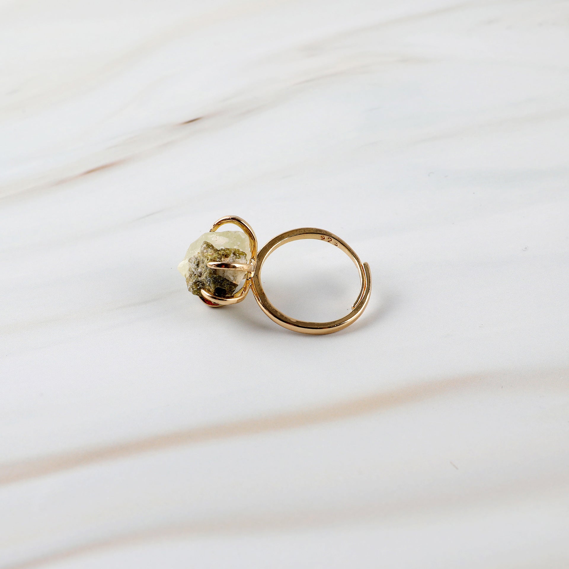 Natural Stone Six-claw Crystal Ring